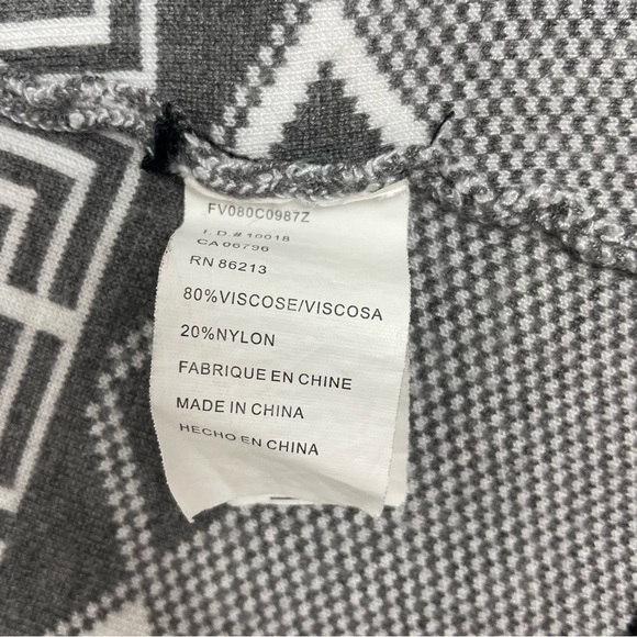 Tristan L skirt patterned flare soft stretchy a-line - Picture 4 of 4